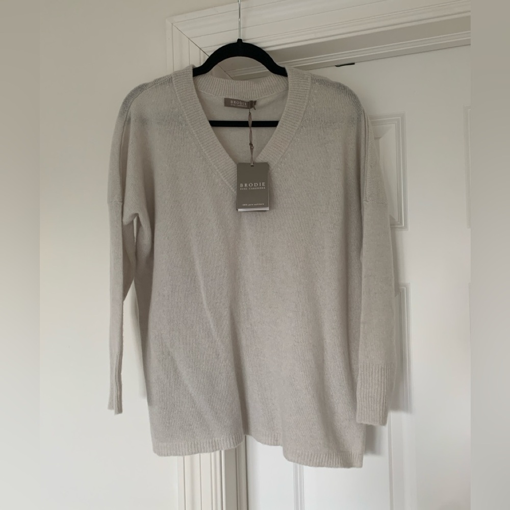 NWT Brodie Cashmere Sweater